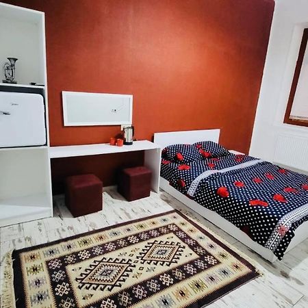 Lovely Guest House 第比利斯 外观 照片